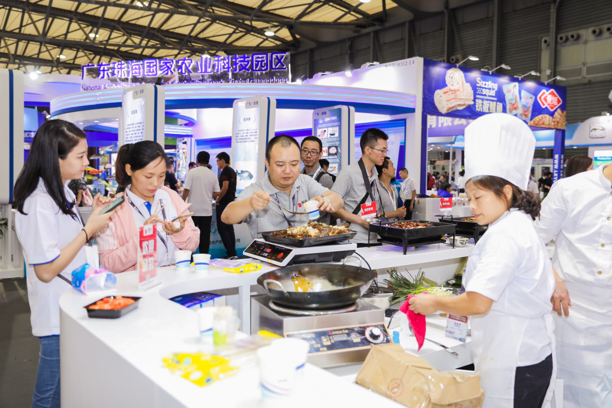 展位预订火爆,企业商贸需求旺盛!2023上海渔博会打造产业盛典,邀您携手共创未来!(图3) 展位预订火爆,企业商贸需求旺盛!2023上海渔博会打造产业盛典,邀您携手共创未来!(图3)